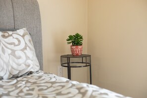 1 bedroom, desk, iron/ironing board, WiFi