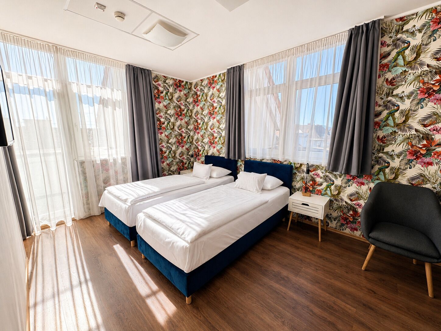 Deluxe Double or Twin Room | Desk, laptop workspace, free WiFi, bed sheets