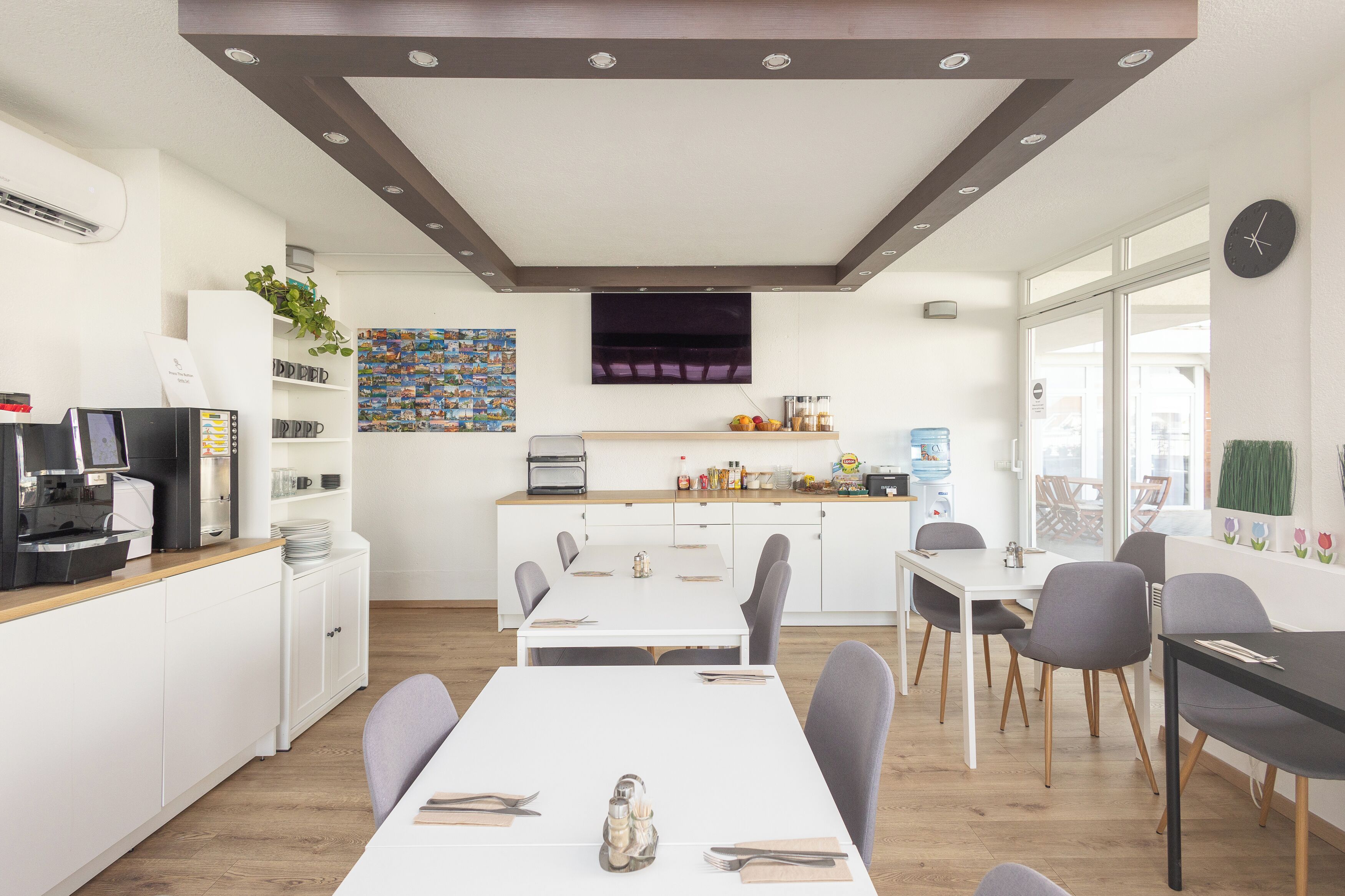 Petit déjeuner buffet servi tous les jours en supplément