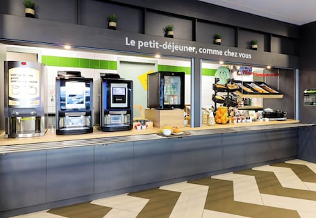 Daily buffet breakfast for a fee