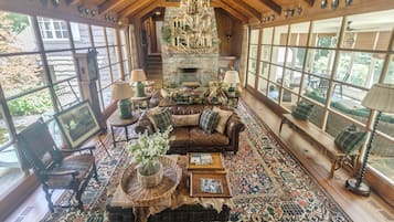 智能電視、壁爐