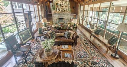 Luxury Mountain Retreat- Main House w/ 2 Guest Houses in Highlands, NC!