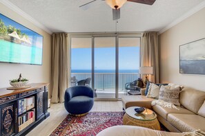 Smart TV, books, stereo