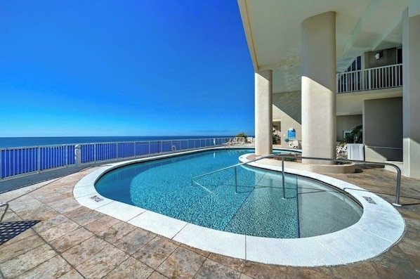 Outdoor pool, a heated pool