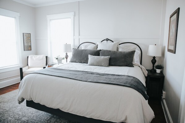 7 bedrooms, desk, free WiFi, bed sheets