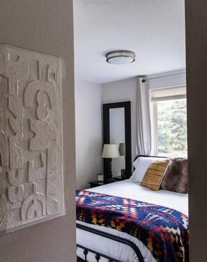 1 bedroom, iron/ironing board, free WiFi, bed sheets