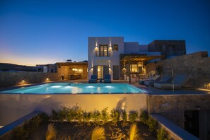 Outdoor pool - Luxurious Villa with garden, outdoor pool, barbeque, (Panormos)