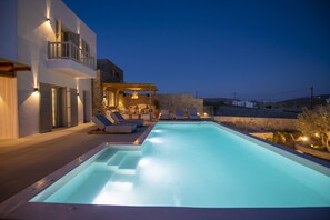 Outdoor pool - Luxurious Villa with garden, outdoor pool, barbeque, (Panormos)