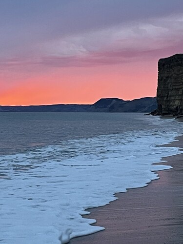 Cosy Cabin in stunning Thomas Hardy countryside 5 miles from the Jurassic Coast.