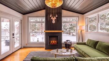TV, fireplace, offices