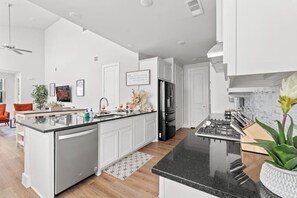 Fridge, microwave, oven, coffee/tea maker