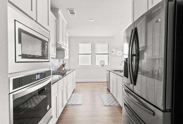 Fridge, microwave, oven, coffee/tea maker
