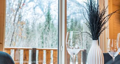 Grey Lodge - Alpha Mountain Lodging + Sauna