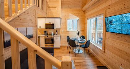 Grey Lodge - Alpha Mountain Lodging + Sauna