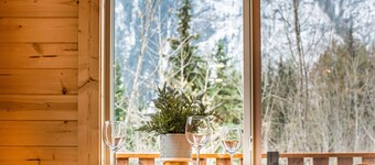 Tundra Lodge - Alpha Mountain Lodging + Sauna