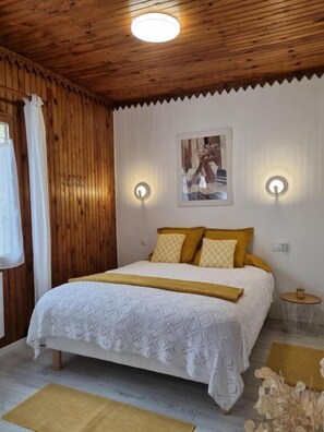 Superior Double Room | Free WiFi, bed sheets