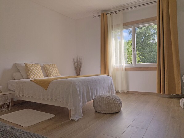 Comfort driepersoonskamer, uitzicht op tuin | Gratis wifi, beddengoed