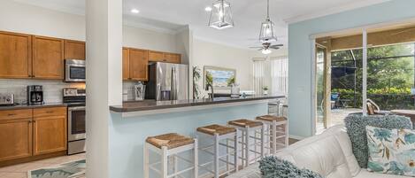 House, 3 Bedrooms | Private kitchen | Fridge, coffee/tea maker