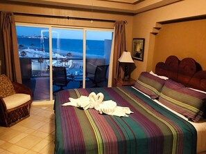 2 bedrooms, individually decorated, individually furnished, free WiFi