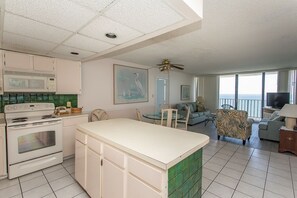 Condo, 2 Bedrooms | Private kitchen | Fridge, oven, coffee/tea maker, toaster