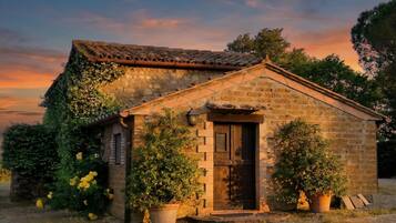 Family House, 5 Bedrooms, Balcony (Casale Montemoro – Private Pool &) | Exterior