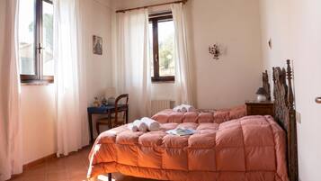 Family House, 5 Bedrooms, Balcony (Casale Montemoro – Private Pool &) | 5 bedrooms