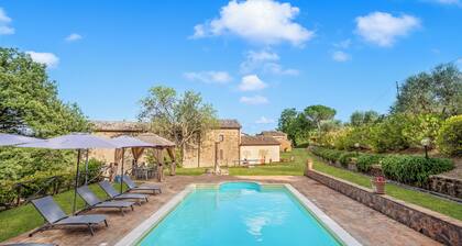Casale Montemoro Private Pool & Garden Sleeps 10