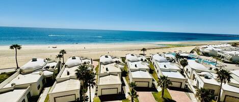 Kondominium, 2 kamar tidur | Pemandangan pantai/laut