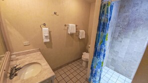 Bathroom - Spectacular 2 Bedroom Condo on Sandy Beach at Las Palmas Resort B-505 2 Condo by RedAwning (Puerto Peñasco)
