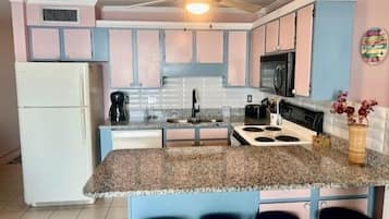 Condo, 2 Bedrooms | Private kitchen | Fridge, oven, coffee/tea maker, toaster
