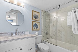 Condo, 2 Bedrooms | Bathroom | Towels