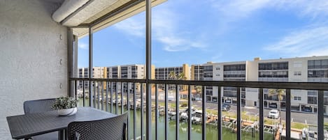 Condo, 2 Bedrooms | Outdoor dining