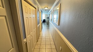 Condo, 3 habitaciones | Interior