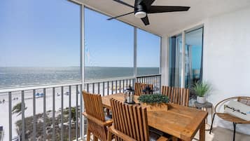 Condo, 2 Bedrooms | Outdoor dining