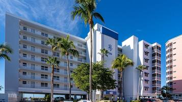 Condo, 2 Bedrooms | Exterior