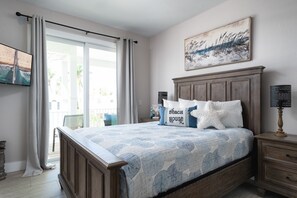 4 habitaciones, decoración personalizada y muebles diferentes 