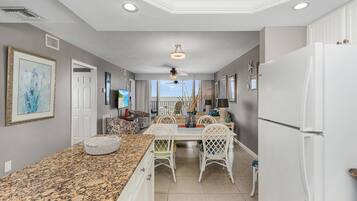 Condo, 2 Bedrooms | Private kitchen