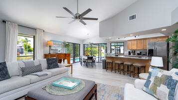 House, 3 Bedrooms | Living area