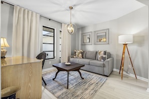 House, 3 Bedrooms | Living area