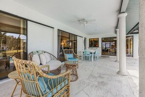 House, 3 Bedrooms | Outdoor dining