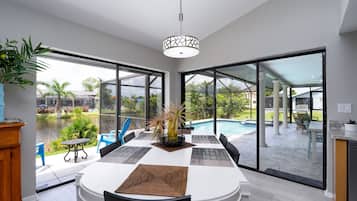 House, 3 Bedrooms | Dining