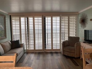 Condo, 2 Bedrooms | Living area | Smart TV