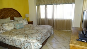 2 habitaciones, decoración personalizada y muebles diferentes 