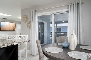 House, 3 Bedrooms | Dining