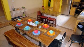 Vila, 4 kamar tidur | Tempat makan