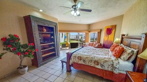 4 bedrooms, individually decorated, individually furnished, free WiFi - Stunning 4 Bedroom Beach Villa on Sandy Beach at Las Palmas Beachfront Resort V10 4 Villa by Redawning (Puerto Peñasco)