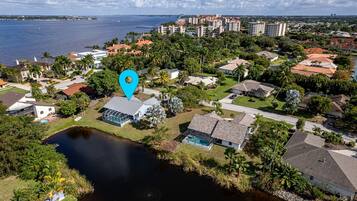 House, 3 Bedrooms | Aerial view