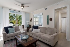 Condo, 2 Bedrooms | Living area