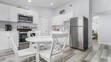 House, 2 Bedrooms | Private kitchen | Fridge, oven, coffee/tea maker