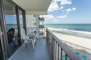 Condo, 3 Bedrooms | Property grounds